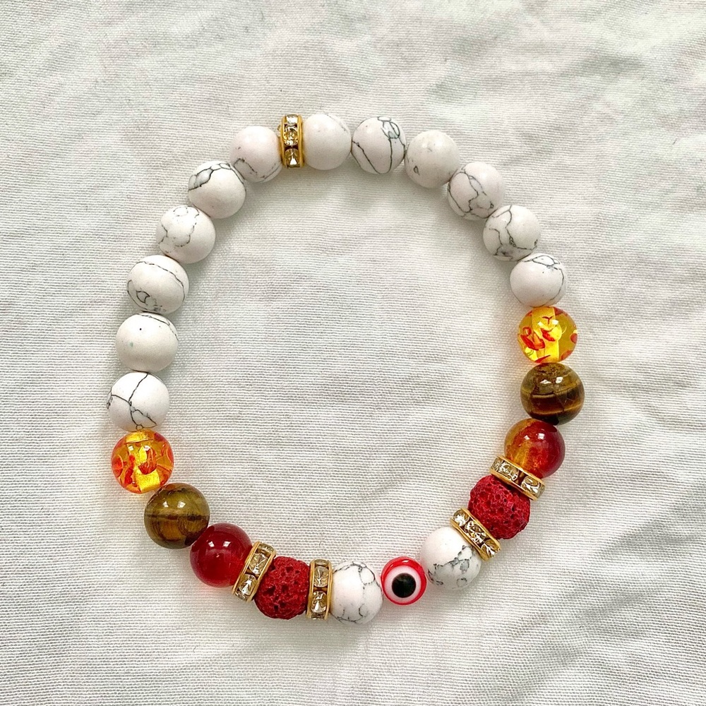 Ig:@pureheartlets red shade evil eye bracelet✨